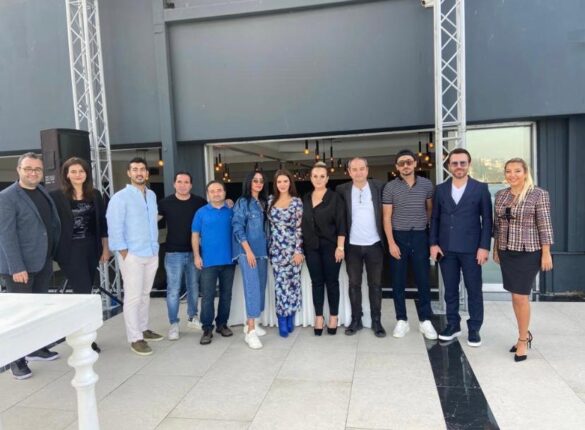 Akademik Yazar Sabiha Sefer Ünal’ı İmza Gününde Ünlü Oyuncular Yanlız Bırakmadı…