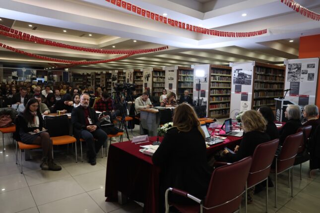 EDEBİYAT SAVAŞTA SEMPOZYUMU SONA ERDİ