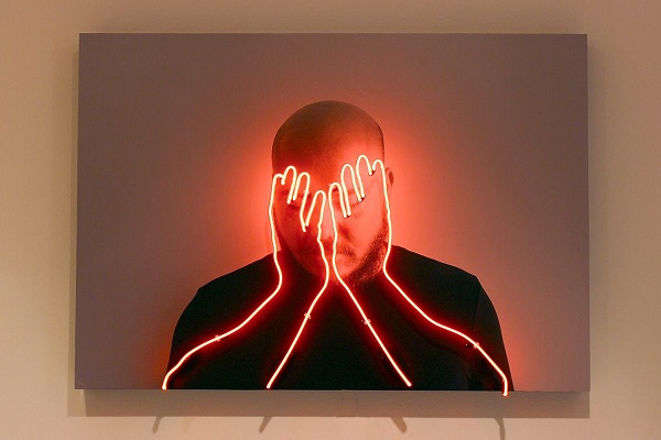 Fırat Engin’in“Mesafeyi Aşmak” Başlıklı Sanatçı Kitabı ve Sergisi Merdiven Art Space’deİzleyiciyle Buluştu