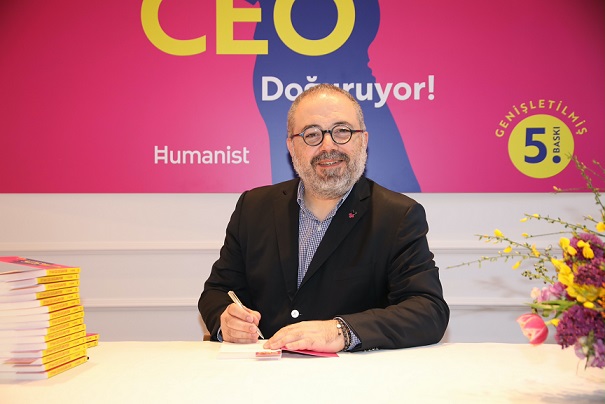 Murat Yeşildere  EYVAH CEO DOĞURUYOR!  40. Uluslararası İstanbul Kitap Fuarı’nda