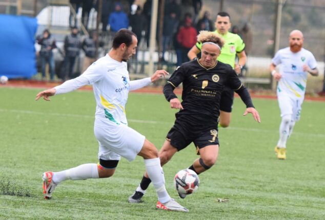 NİLÜFER FSK’NIN BİLEĞİ BÜKÜLMÜYOR