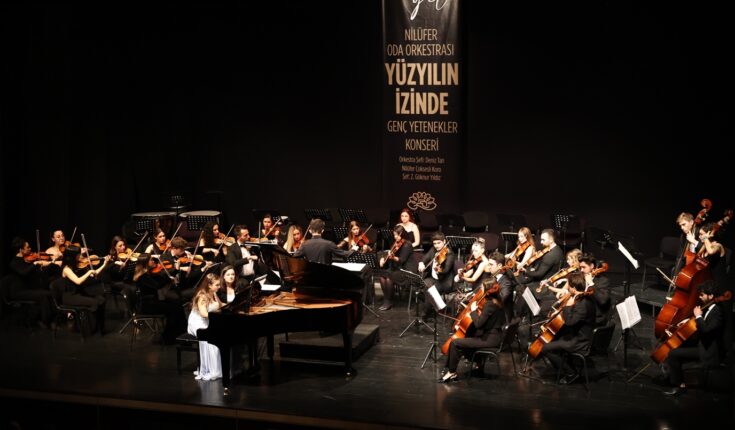 “YÜZYILIN İZİNDE GENÇ YETENEKLER” KONSERİ MEST ETTİ