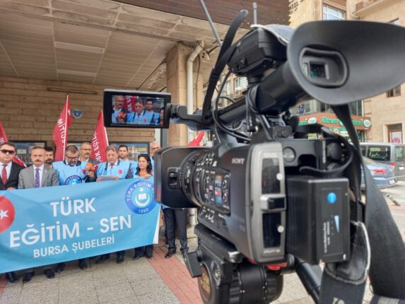 TÜRK EĞİTİM SEN BURSA; 24 KASIM’DA ÖNLÜK DEĞİL, İKRAMİYE İSTİYORUZ.