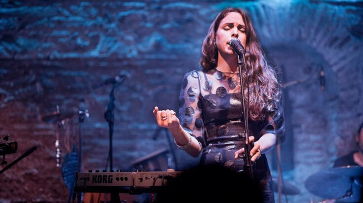 LARA Dİ LARA, YENİ ALBÜMÜ “ESKİSİ GİBİ DEĞİL”İN LANSMAN KONSERİNDE HAYRANLARIYLA BULUŞTU!