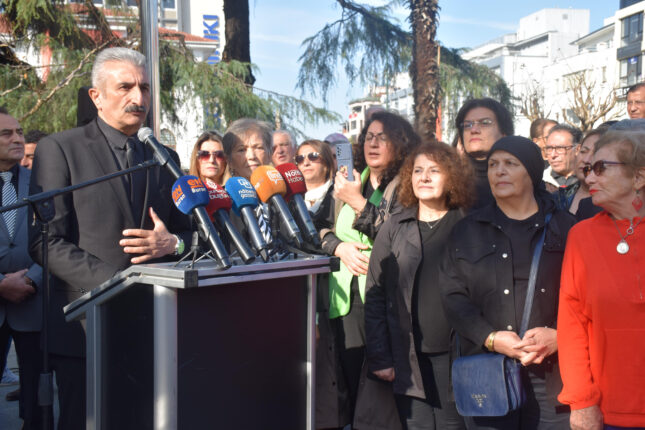 CHP BURSA İL ÖRGÜTÜ ATA’NIN HUZURUNDAYDI