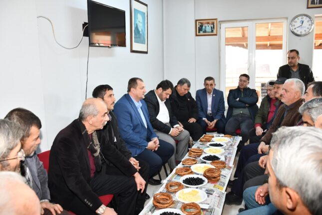 BAŞKAN USTA MUHTARLARLA BULUŞTU