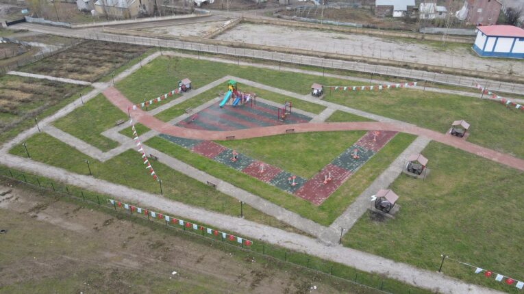 YILDIRIM’DAN KARDEŞ İLÇEYE GENÇLİK PARKI