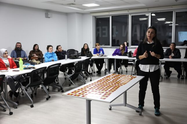 “ANTİDEPRESAN BİTKİLER DİKKATLİ KULLANILMALI”