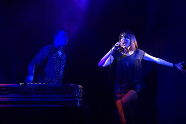 “Ayça Varlıer ve Serhan Aydemir’den Manhattan’da Unutulmaz Performans”