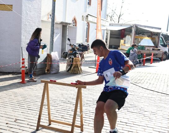 GÖLYAZI’DA ORYANTİRİNG YARIŞLARI RENKLİ ANLARA SAHNE OLDU