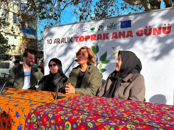 TOPRAK ANA GÜNÜ’NDE TOPRAĞIN BEREKETİ VE SAĞLIKLI GIDA ELE ALINDI