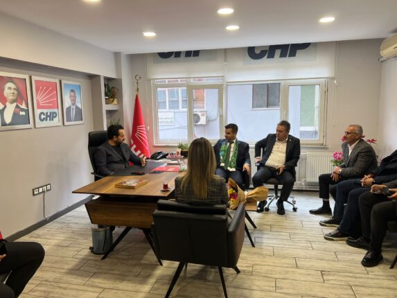 İzmit Belediyesi Başkanlığı Aday Adaylığına  Sürpriz İsim!