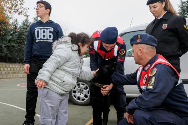 JANDARMADAN “ENGEL OLMA FARKINDA OL” PROJESİ