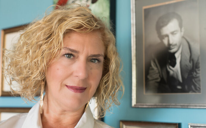 DENİZ YÜCE BAŞARIR “BEN OKURUM” ADLI BİR MEKAN AÇTI; BUNDAN BÖYLE DİNLEYİCİLERİYLE, SOSYAL VİDEO PLATFORMU gather-in’de AÇTIĞI BU MEKANDA YÜZ YÜZE BİR ARAYA GELECEK!