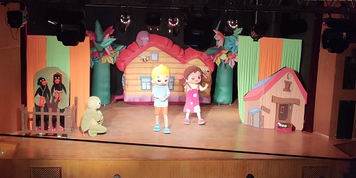 Niloya ve Arkadaşları Sürpriz Yumurta için İstanbul’da