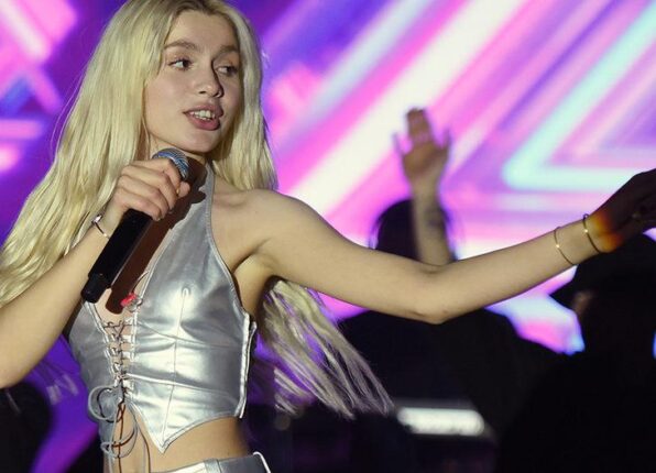 ALEYNA TİLKİ SAHNELERE GERİ DÖNDÜ