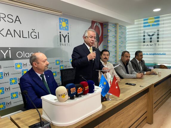 İYİ Partide Bir İstifa Daha!