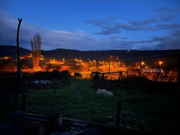 Geçmişi 2 Bin Yıl Olan Yukarı Marmaracık Köyü Elektrikle Buluştu!