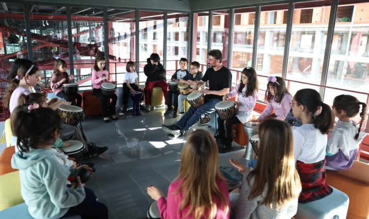 NİLÜFERLİ ÖĞRENCİLERİN TATİLİ DOLU DOLU GEÇİYOR