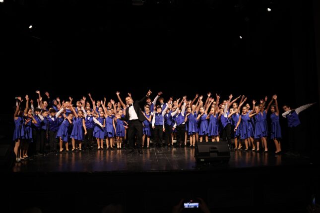 NİLÜFER ÇOCUK VE GENÇLİK KOROSU’NDAN YENİ YILIN İLK KONSERİ