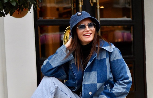 ECE VAHAPOĞLU LONDRA’DA BÜYÜLEDİ