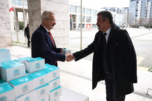 NİLÜFER BELEDİYESİ’NDEN KANDİL SİMİDİ İKRAMI