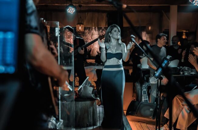 ELİF TURAN YENİ ŞARKISININ TANITIMINI BODRUM’DA GERÇEKLEŞTİRDİ