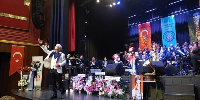 NİLÜFER MUSİKİ DERNEĞİ KOROSU’NDAN MUHTEŞEM ANMA GECESİ