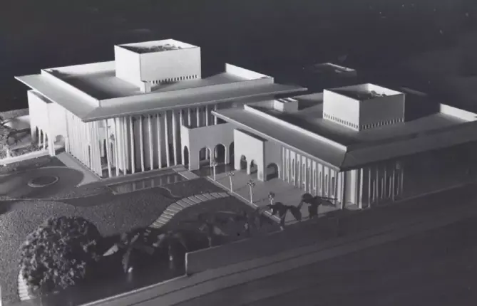 Anıtkabir’in yavrusu Suudi Arabistan’da