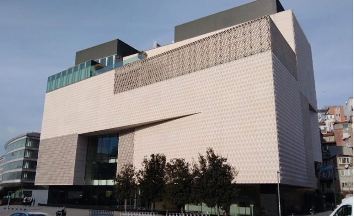 ARTER’İN,  FARKLI ESER SEÇKİLERİ ETRAFINDA BİÇİMLENEN  ÇEVRİMİÇİ REHBERLİ TURU  5 ŞUBAT’TA!