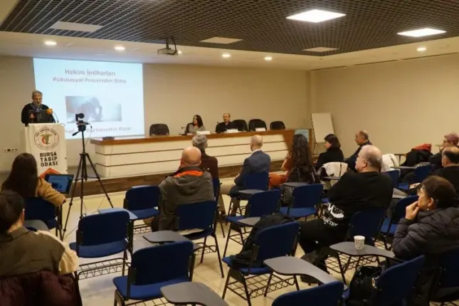 ‘Şiddet ve Tükenmişlik Sarmalında Hekim İntiharları’ Paneli Gerçekleştirildi