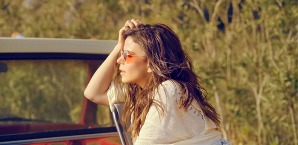 SİMGE: “ISMARLAMA KIZLARDAN DEĞİLİM”