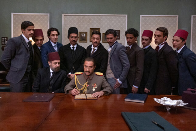 ATATÜRK MAKYAJI İÇİN TAHRAN’A GİTTİ