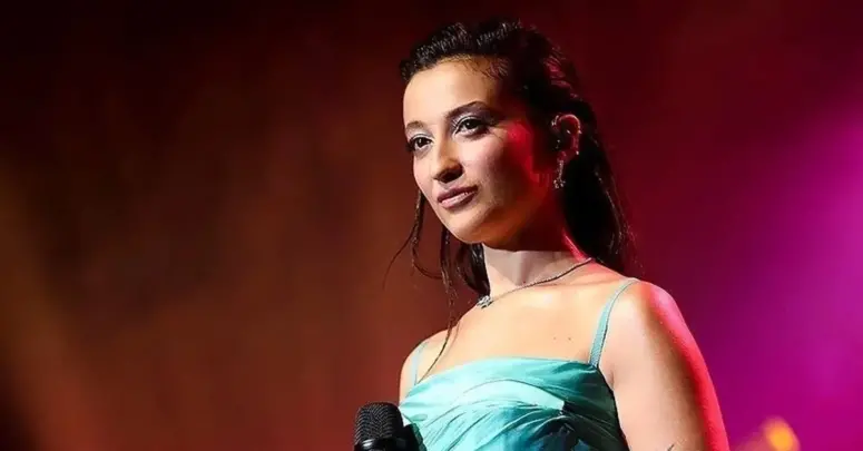 MELİKE ŞAHİN’DEN DEPREMDE ZARAR GÖREN ÇOCUKLARIN EĞİTİMİNE DESTEK