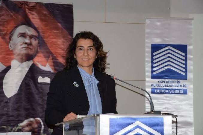 Esra İnhanlı: Deprem gerçeğimiz değişmeyecek, değişmesi gereken bizlerin zihniyeti.