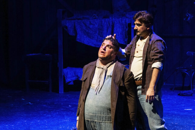 OYUNCU VE YÖNETMEN ERDEM TOPUZ BU SEZONDA AYNI ANDA 2 OYUN İLE REKORA KOŞUYOR