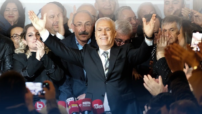 BOZBEY AFİŞLERİNE ÇİRKİN ENGELLEME