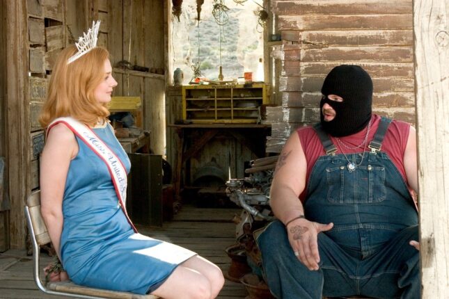 Güzel Dedektif 2: Silahlı ve Cazibeli