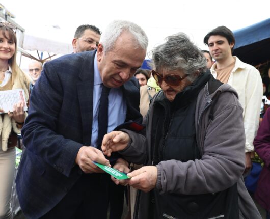 ÖZDEMİR: ATAEVLER PAZARYERİ HIZLA TAMAMLANACAK