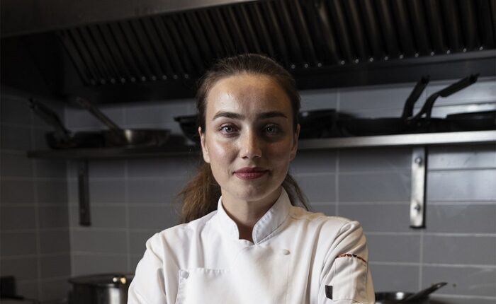 EĞİTMEN ŞEF MERVE G. ŞENOL ÖZEN, LEZİZ TARİFLERİ ve ÇOK ÖZEL KONUKLARIYLA ŞUBAT AYI BOYUNCA SOSYAL VİDEO PLATFORMU gather-in’DE!