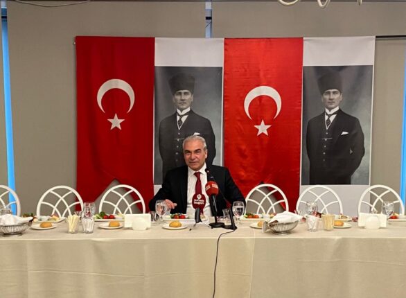 Seçmen Bir Alternatif Olduğunu Görmeli