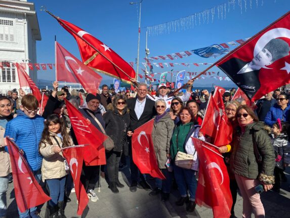 DENİZ DALGIÇ’TAN OY KULLANMA ÇAĞRISI