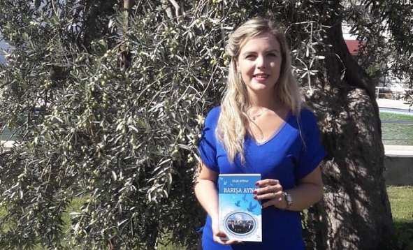 ARTIK İSTANBUL’DA OTURAN SEVGİLİ TORUNUM VE ÖĞRENCİM GAMZE ÇAT KAPI GEÇMİŞ OLSUNA GELDİ.