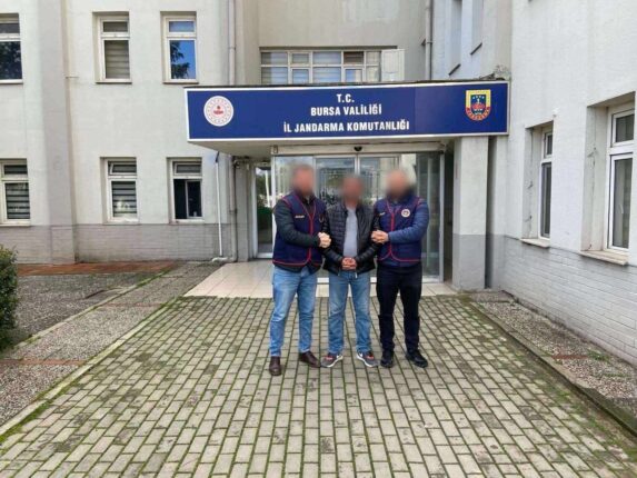 SUÇ MAKİNASI JANDARMADAN KAÇAMADI