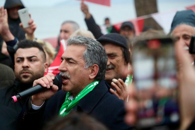 BOZBEY’DEN GEMLİK ÇIKARMASI