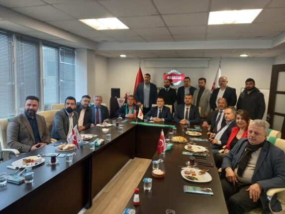 Dündar’dan ANASİAD’a Ziyaret! “Türkiye’nin Ikinci Yüzyılını Birlikte İnşaa Edeceğiz!”