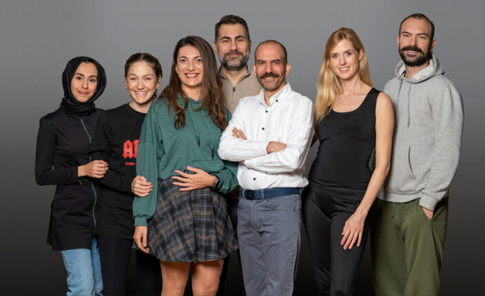 MÜZİKLER ve DANSLARLA, BİR ADALET, BİR CİNAYET, BİR KADIN HİKÂYESİNİ ANLATAN “ÇİÇEKÇİ SOKAĞI”, 29 MART’TA BURSA’DA!