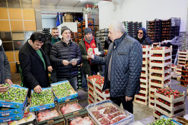 Şadi Özdemir Kent Hali’ni ziyaret etti