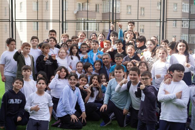 Deviren’e Çocuklardan Sevgi Seli