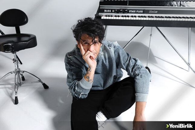 AAAA BU ŞARKI DA MI ONUN? ERSAY ÜNER’İN HİTLERİ SOSYAL MEDYADA VİRAL OLDU